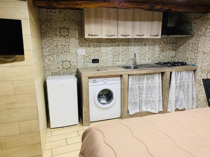 Vico Tre Re A Toledo 39 Apartment Наполи Екстериор снимка