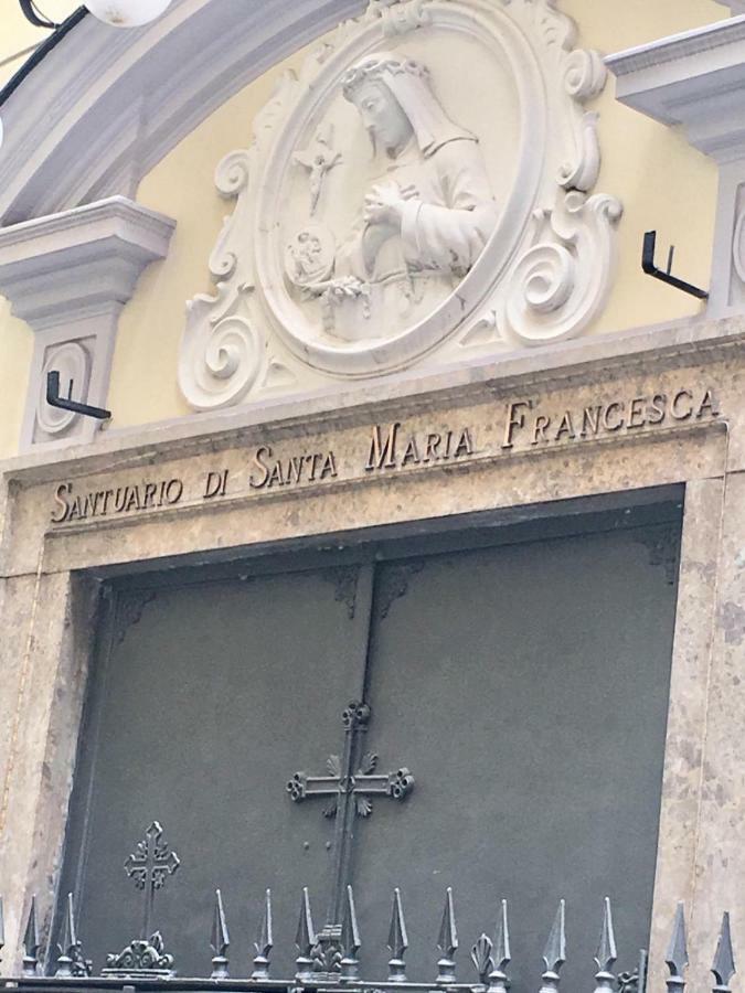Vico Tre Re A Toledo 39 Apartment Наполи Екстериор снимка